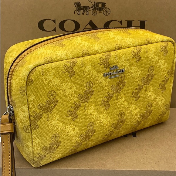 BOXY COSMETIC CASE WITH HORSE AND CARRIAGE PRINT - Picture 11 of 16